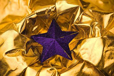 《晨昏线》势力解析 庄家-迷雾背后的博弈